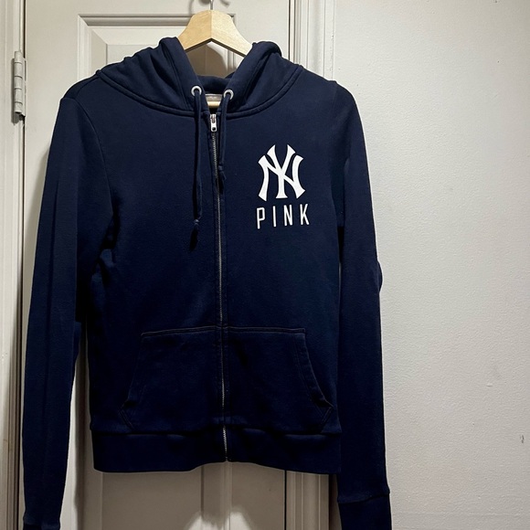 PINK VS sequins Yankees sweatshirt with hoodie - Picture 7 of 11